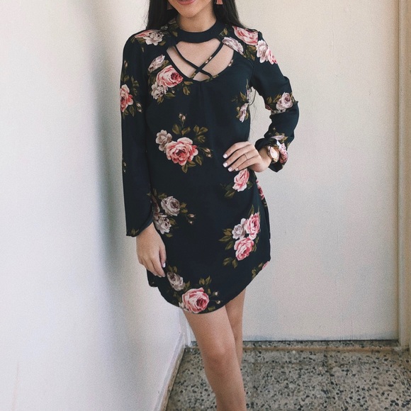 Green dress with flowers. Used, like new - Picture 4 of 4